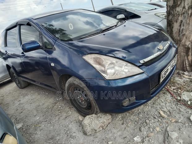 Toyota Wish 2006 Blue