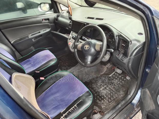 Toyota Wish 2006 Blue