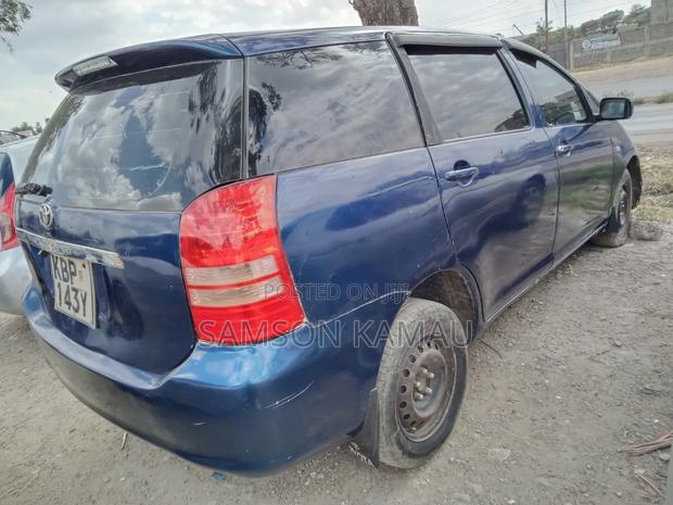 Toyota Wish 2006 Blue