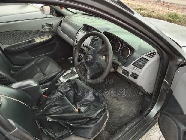 Nissan Wingroad 2006 Gray
