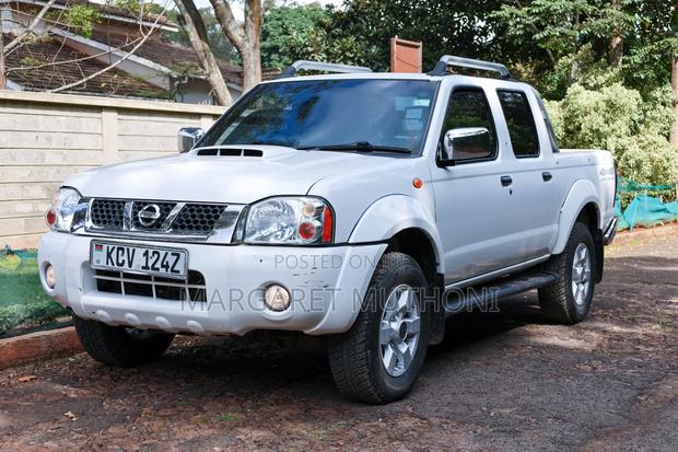 Nissan NP300 2018 White