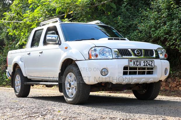 Nissan NP300 2018 White