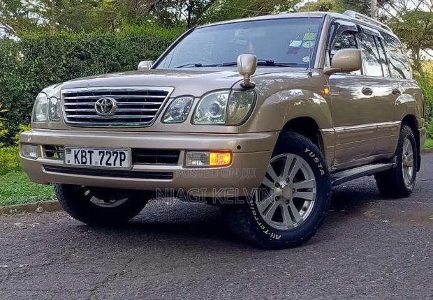 Toyota Land Cruiser Cygnus 4.7 2006 Gold