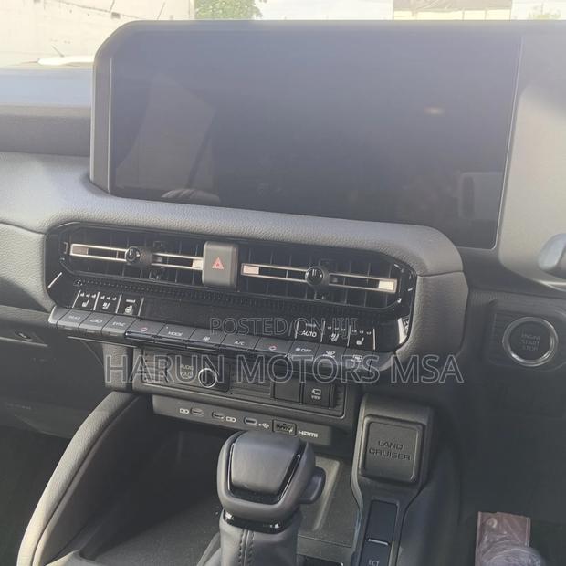Toyota Land Cruiser Prado 2024 White
