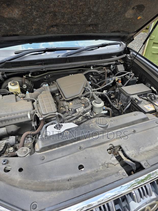 Toyota Land Cruiser Prado 2.7 2019 Black