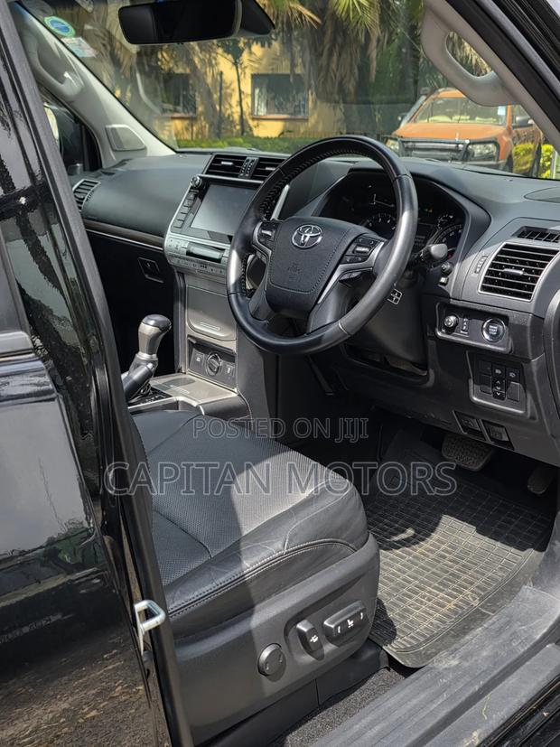 Toyota Land Cruiser Prado 2.7 2019 Black
