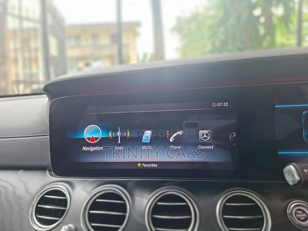 Mercedes-Benz E300 2019 Black