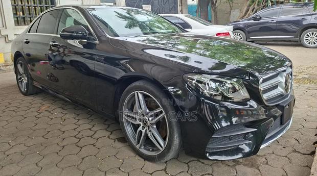 Mercedes-Benz E300 2019 Black