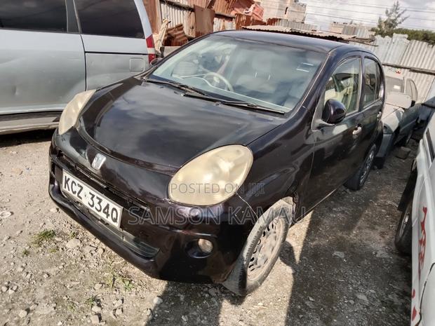 Toyota Passo 2013 Maroon