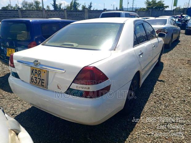Toyota Mark II 2004 White