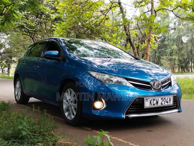 Toyota Auris 2013 Blue