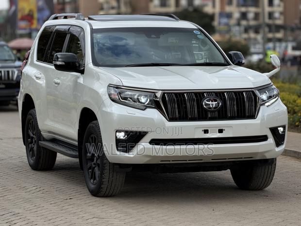 Toyota Land Cruiser Prado 2.7 2021 Pearl