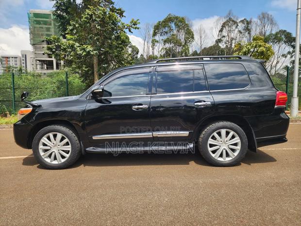 Toyota Land Cruiser 4.6 V8 ZX 2012 Black