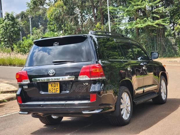 Toyota Land Cruiser 4.6 V8 ZX 2012 Black