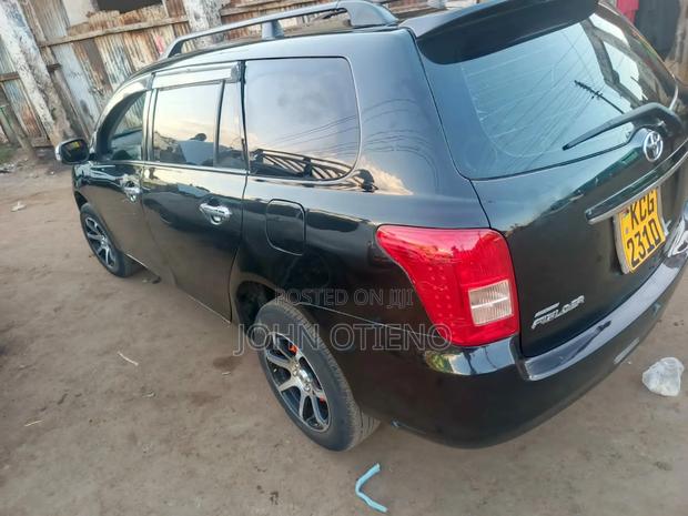 Toyota Corolla Fielder 2010 Black