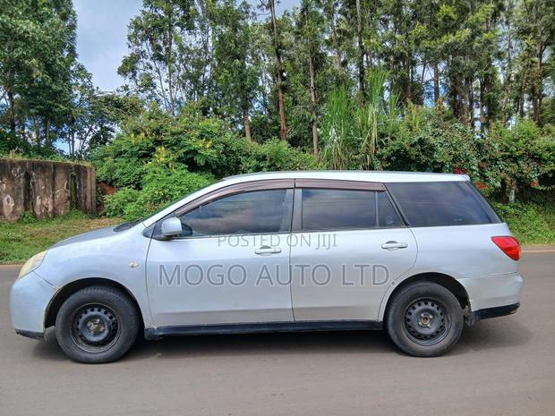Nissan Wingroad 2007 Silver