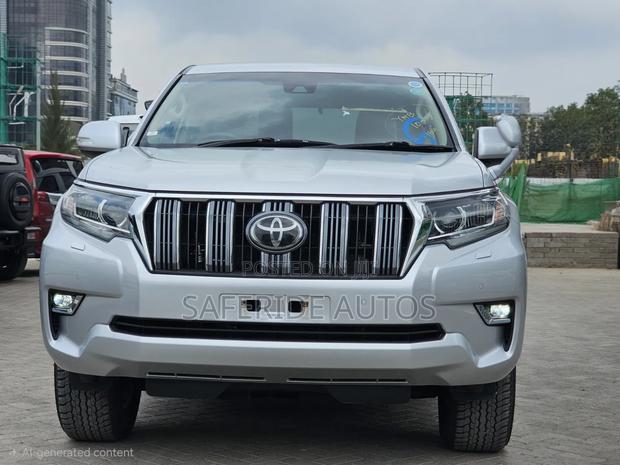 Toyota Land Cruiser Prado 2019 Silver