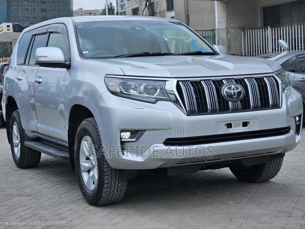 Toyota Land Cruiser Prado 2019 Silver