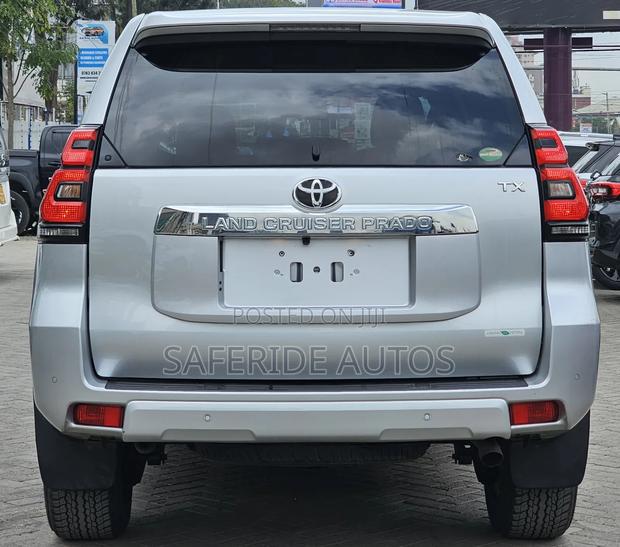 Toyota Land Cruiser Prado 2019 Silver