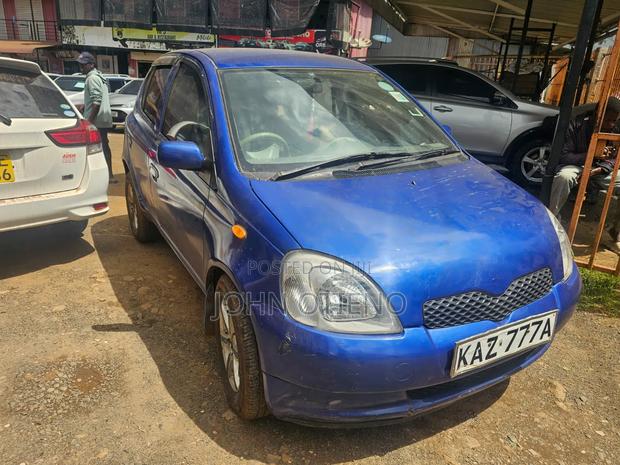 Toyota Vitz 2002 Blue