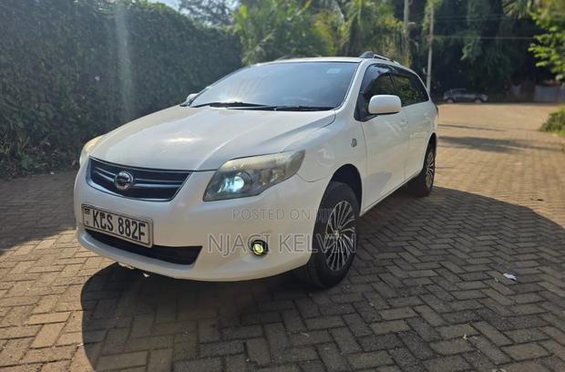 Toyota Corolla Fielder 2011 White
