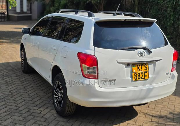 Toyota Corolla Fielder 2011 White