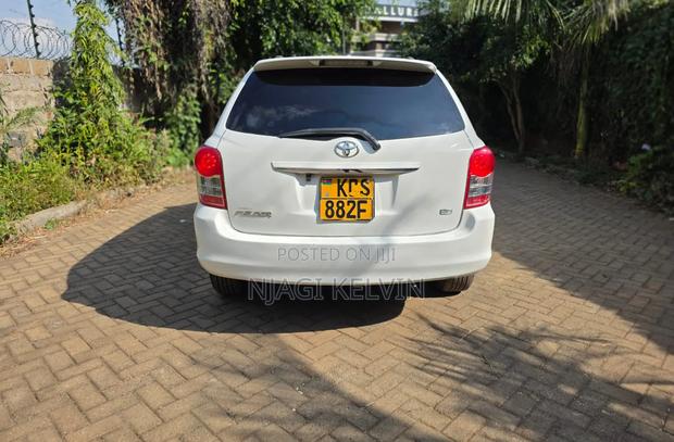 Toyota Corolla Fielder 2011 White