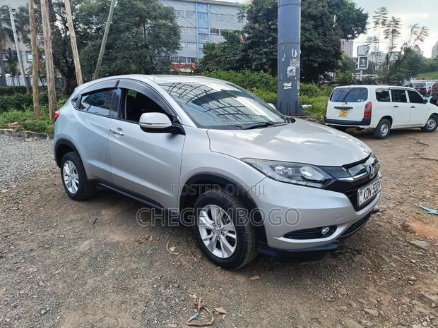 Honda Vezel 2016 Silver
