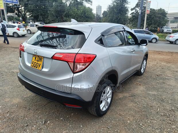 Honda Vezel 2016 Silver