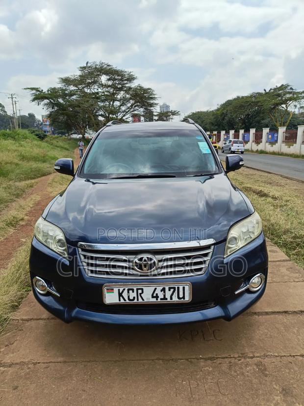 Toyota Vanguard 2012 Blue