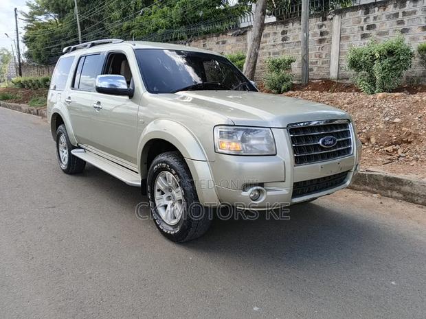 Ford Everest 2010 Beige