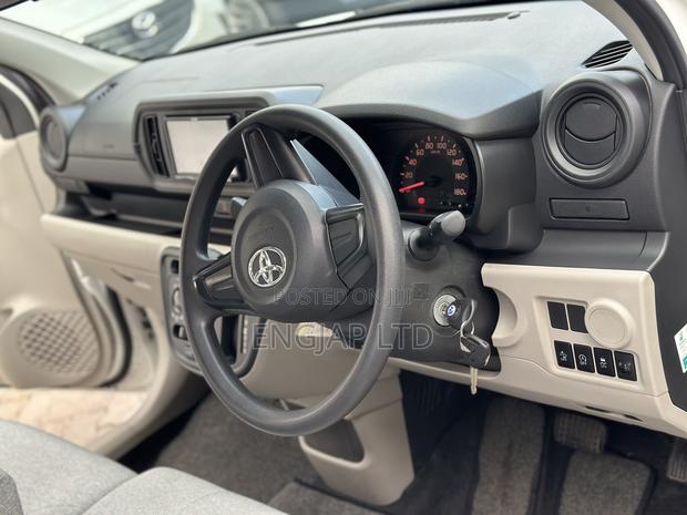 Toyota Passo 1.0 FWD 2018 White