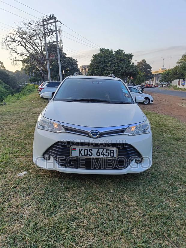 Toyota Corolla Fielder 1.5 Hybrid FWD 2016 White
