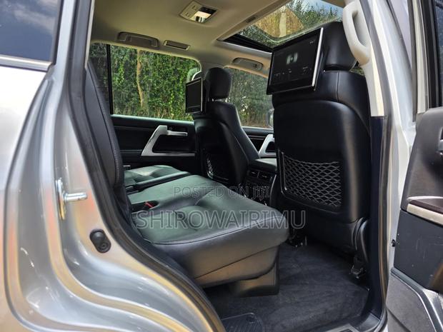 Toyota Land Cruiser Prado 2019 Silver