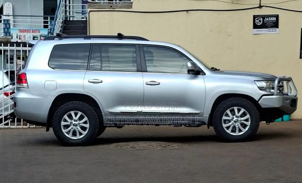 Toyota Land Cruiser Prado 2019 Silver