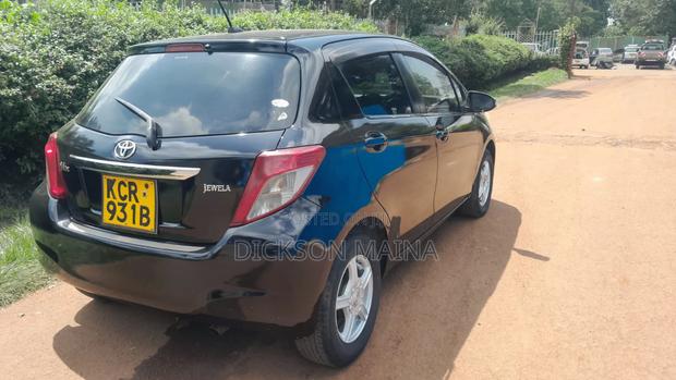 Toyota Vitz 2012 Black
