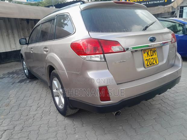 Subaru Outback 2015 Gold