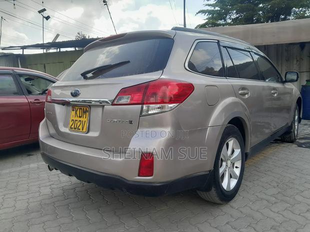 Subaru Outback 2015 Gold