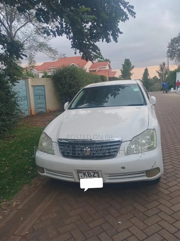 Toyota Crown 2007 White