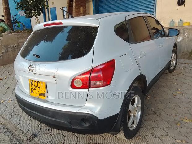 Nissan Dualis 2008 Off white