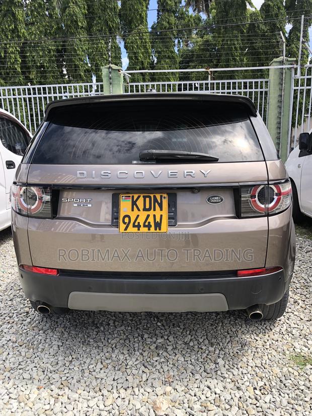 Land Rover Discovery Sport 2016 Brown
