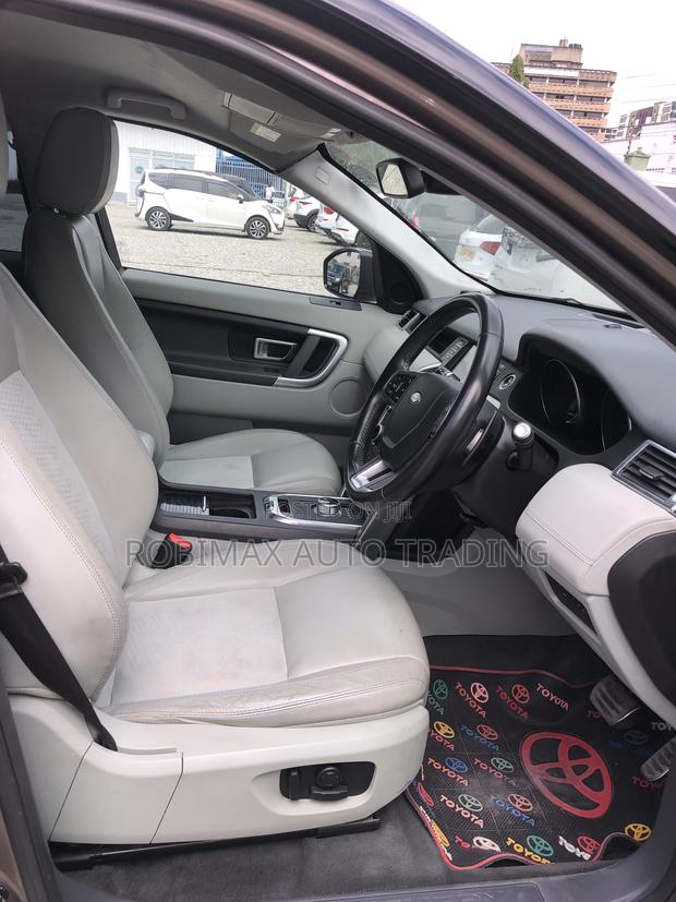 Land Rover Discovery Sport 2016 Brown