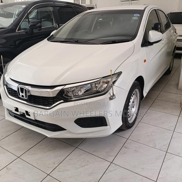 Honda Grace 2020 Silver
