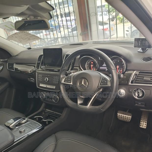 Mercedes-Benz GLE-Class 2019 White