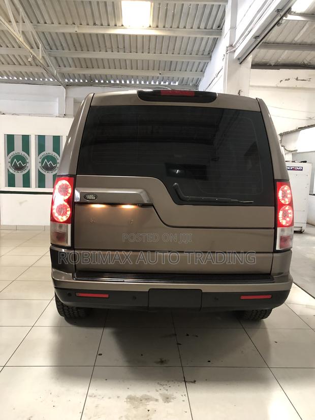 Land Rover Discovery 2014 Brown