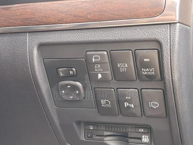Toyota Land Cruiser 4.6 V8 ZX 2020 Black