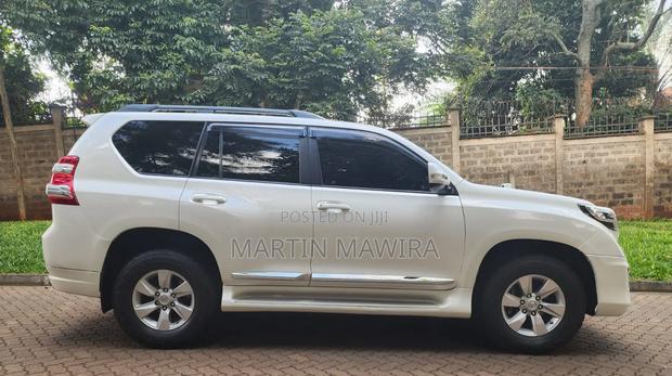 Toyota Land Cruiser Prado 2017 White