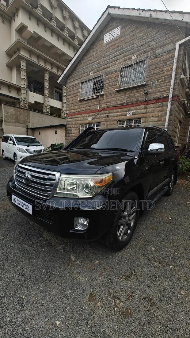 Toyota Land Cruiser 2016 Black