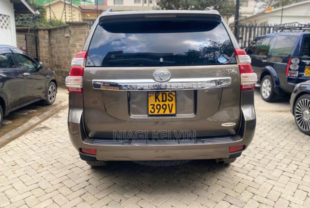 Toyota Land Cruiser Prado 2.7 2017 Brown
