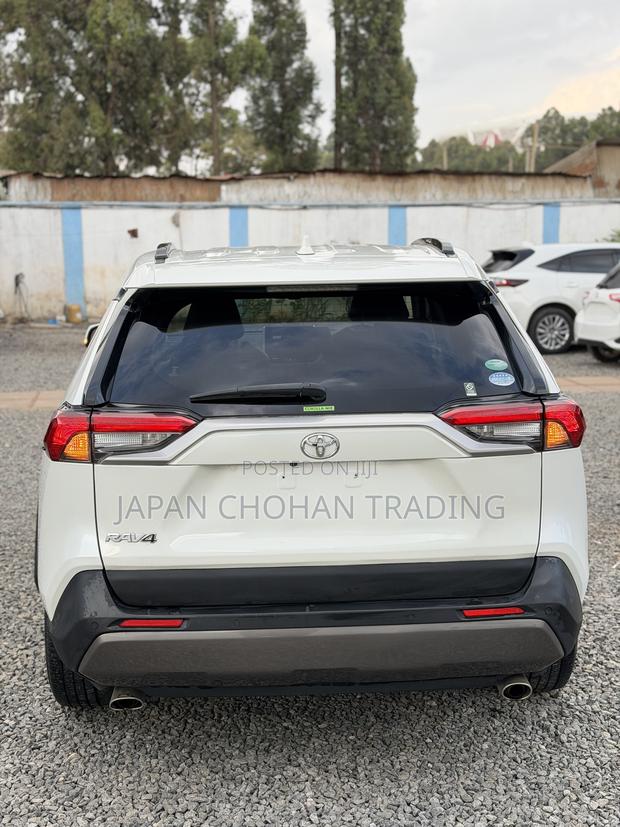 Toyota RAV4 2019 White